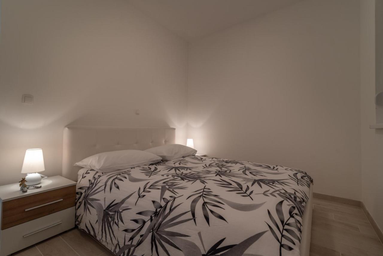 Apartman Pjer Trogir Exterior foto